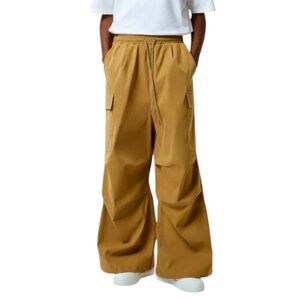 Baggy parachute pants - adjustable sizing